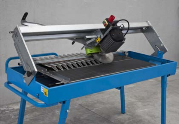 maquina de corte para el panel aluacer