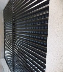 Rejilla de ventilación 2 fabricada con Panel Aluacero